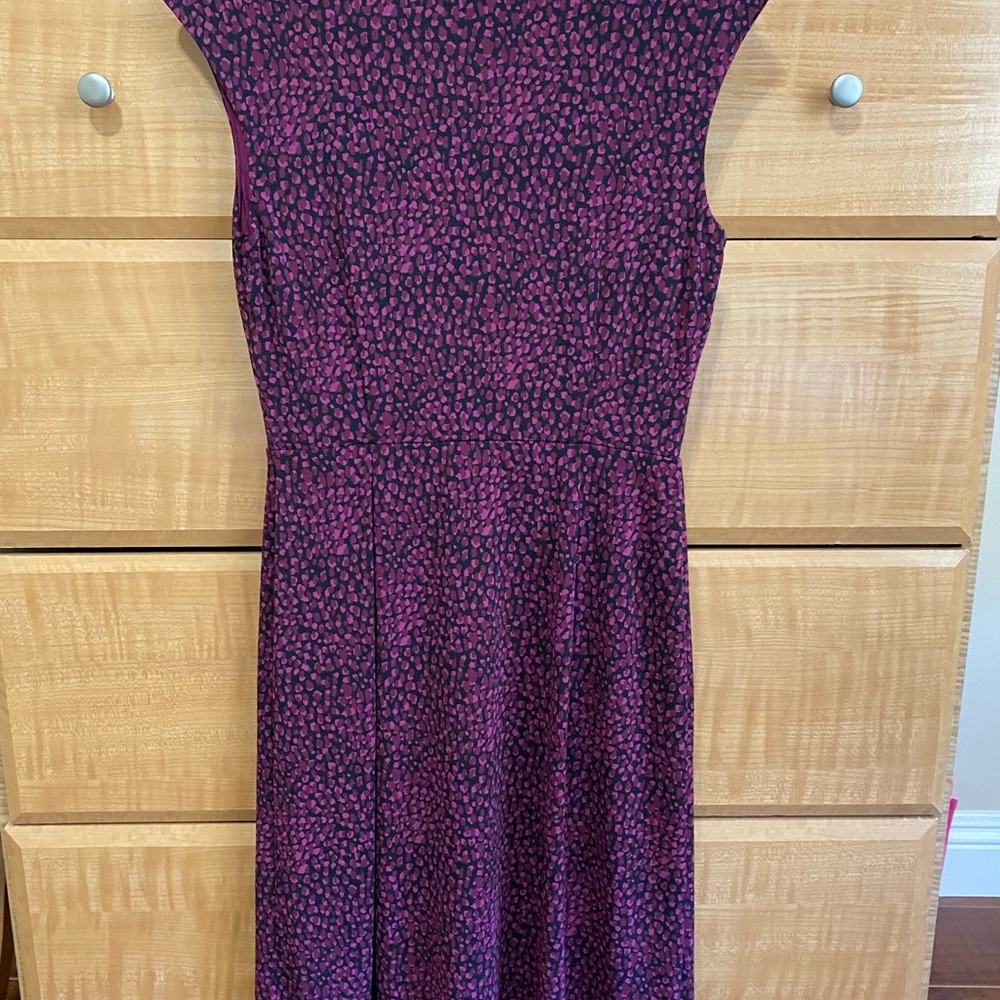 Ann Taylor V Neck Faux Wrap Purple Print Jersey Dress Size 0 - Picture 10 of 13